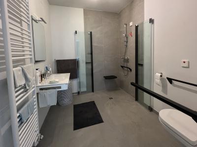 Claire Fontaine Assistentiewoningen