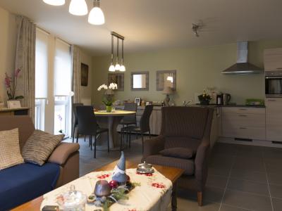 Residentie Bellevue-Gavere  ( 90% bezet - vlak aan de Markt - vanaf 990€/maand - inclusief ALLE service)
